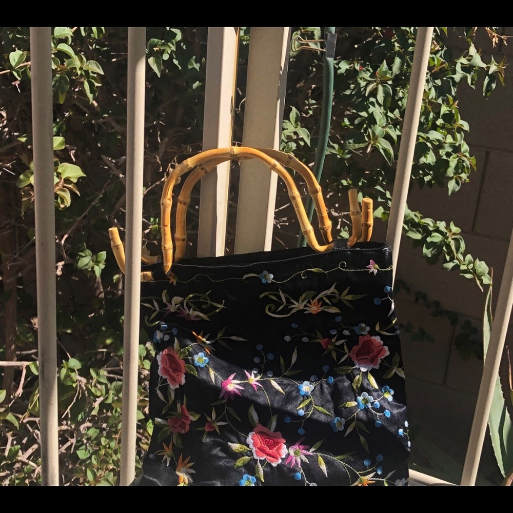 Floral Chinese Purse 
W/ Bamboo Handles